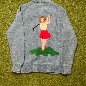 Vintage 1960s Women's Blue Graphic Sweater